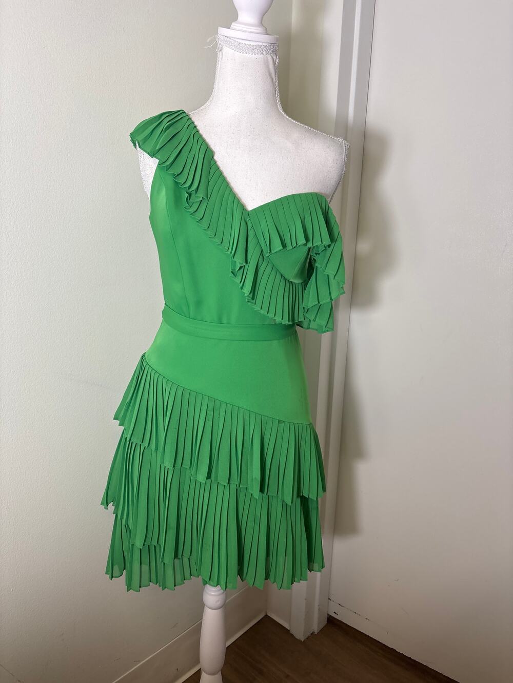 BCBG Kelly Green Pleated Ruffle Mini Cocktail Dress Sz 2